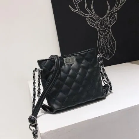 Back to College Newly Arrived 2020 Fashion Plaid Handbags High quality PU Leather Women bag Simple Wild Chain Tote Shoulder bags Crossbody bag