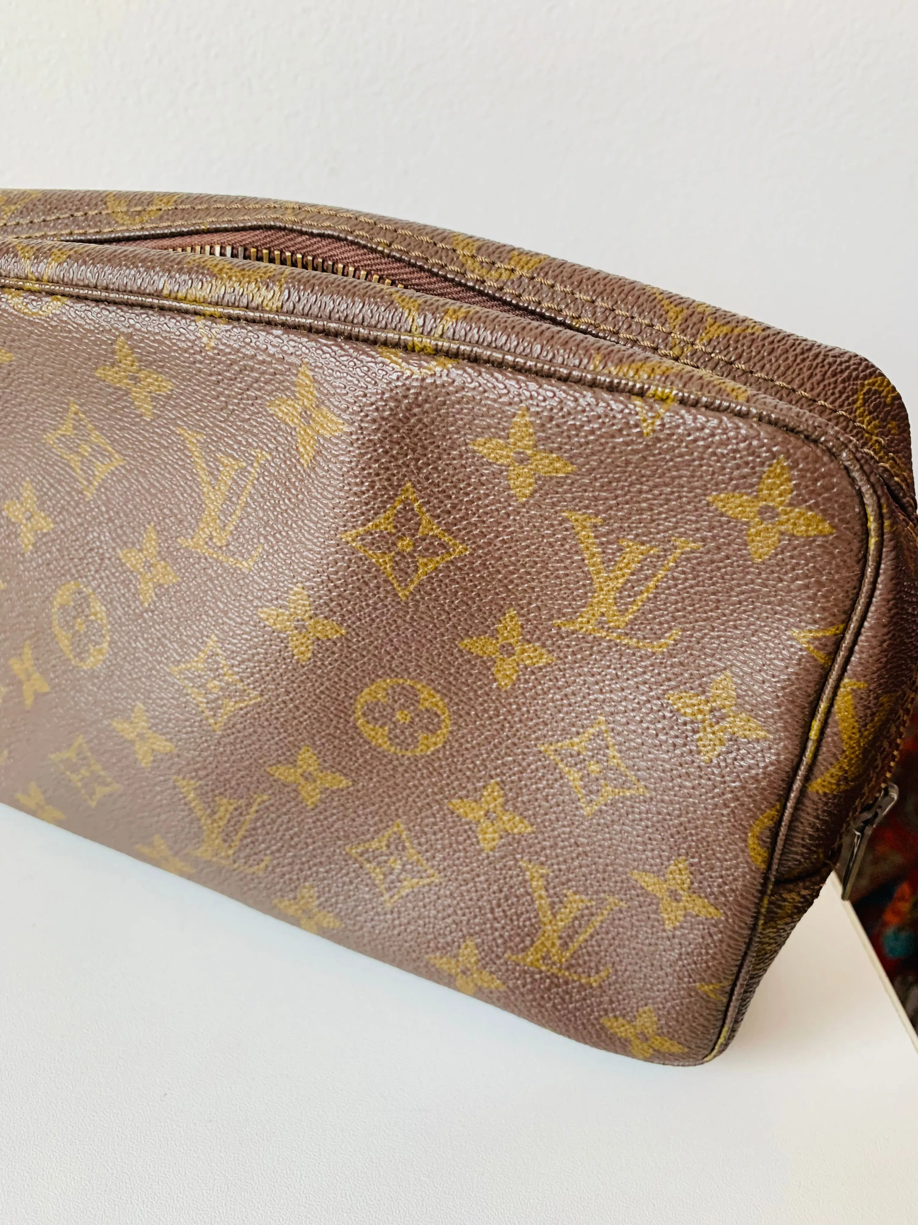 Louis Vuitton Vintage Brown Trousse 23 Monogram Canvas Cosmetic Bag/Toiletry Pouch